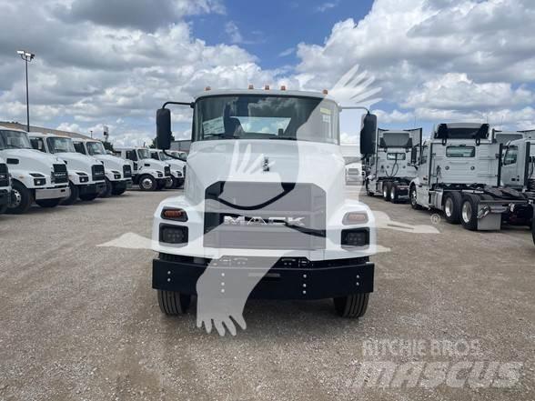 Mack MD6 Шаси кабини