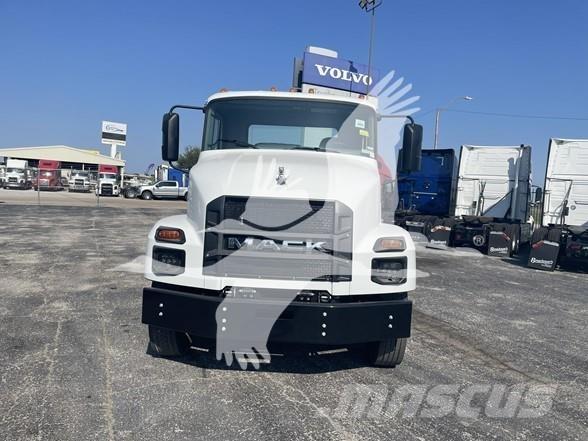 Mack MD6 Шаси кабини