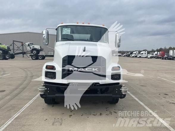 Mack MD7 Цистерна
