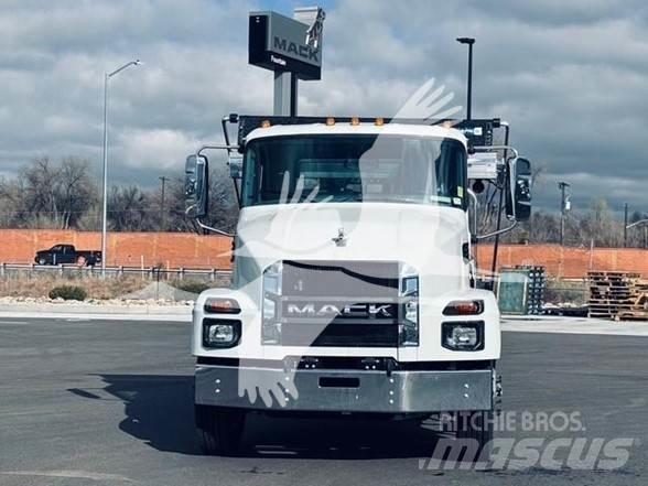 Mack MD7 Строителство - Други