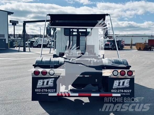 Mack MD7 Строителство - Други