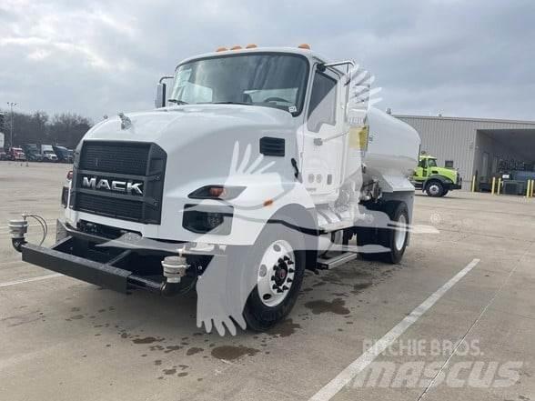 Mack MD7 Цистерна