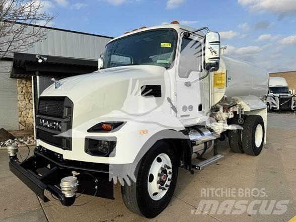 Mack MD7 Цистерна