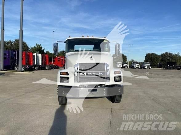 Mack MD7 Шаси кабини