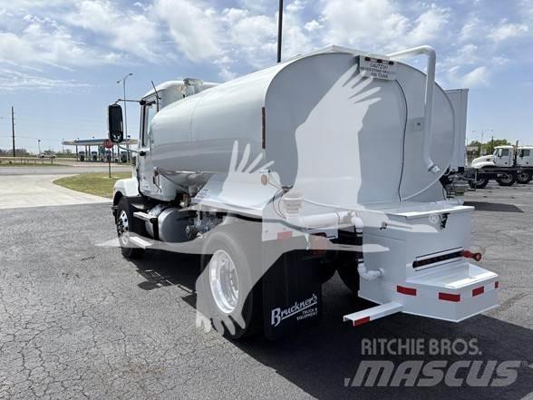 Mack MD7 Цистерна