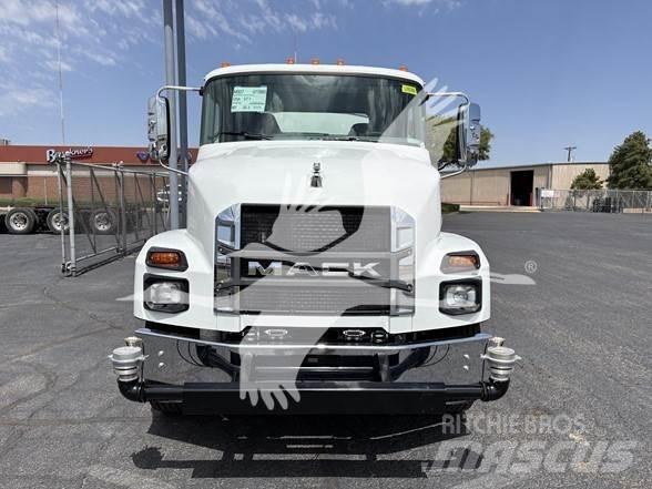 Mack MD7 Цистерна