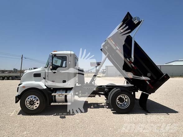 Mack MD7 Самосвал