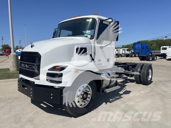 Mack MD7 Шаси кабини
