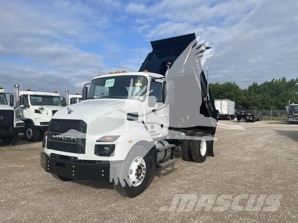 Mack MD7 Самосвал