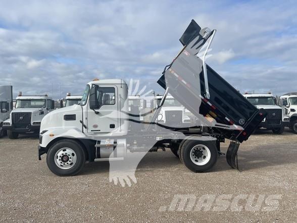 Mack MD7 Самосвал