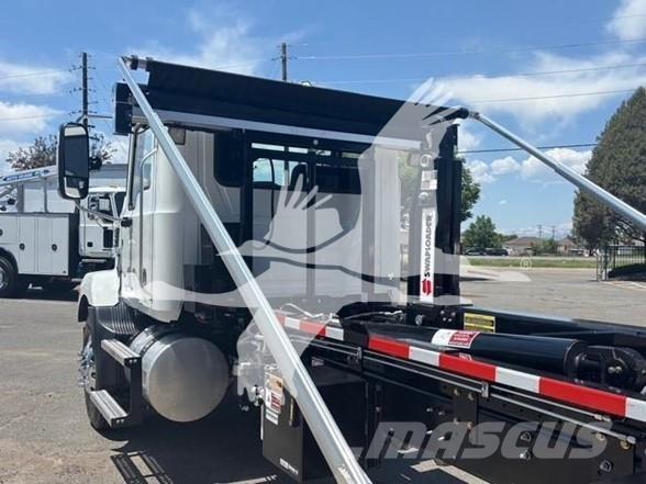 Mack MD7 Строителство - Други
