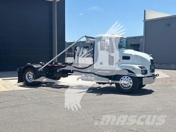 Mack MD7 Строителство - Други