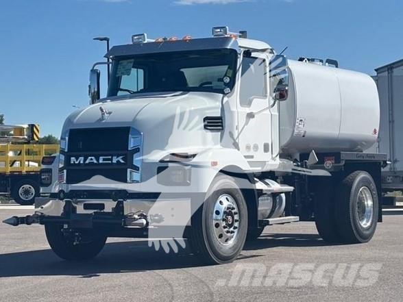 Mack MD7 Цистерна