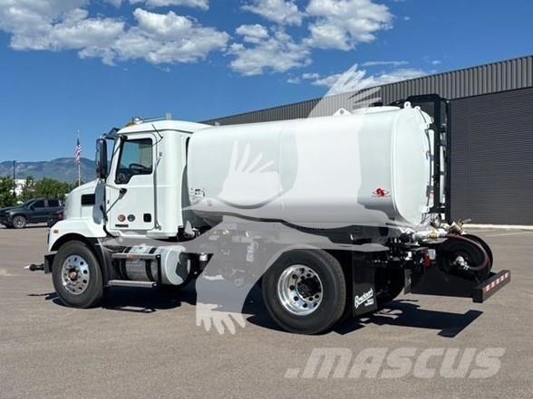 Mack MD7 Цистерна