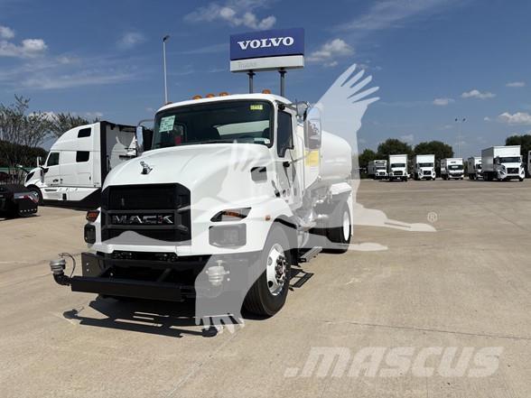 Mack MD7 Цистерна