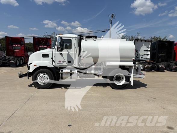 Mack MD7 Цистерна