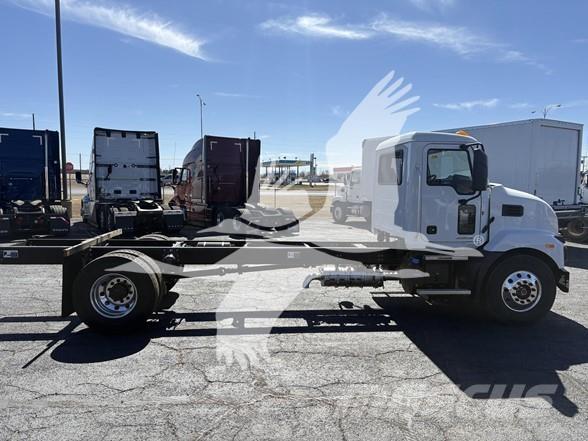 Mack MD7 Шаси кабини