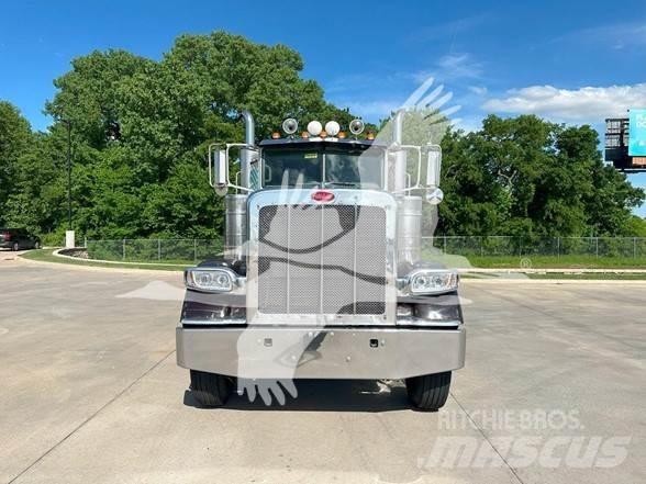 Peterbilt 388 Влекачи