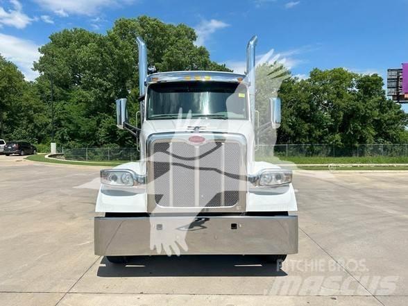 Peterbilt 567 Влекачи
