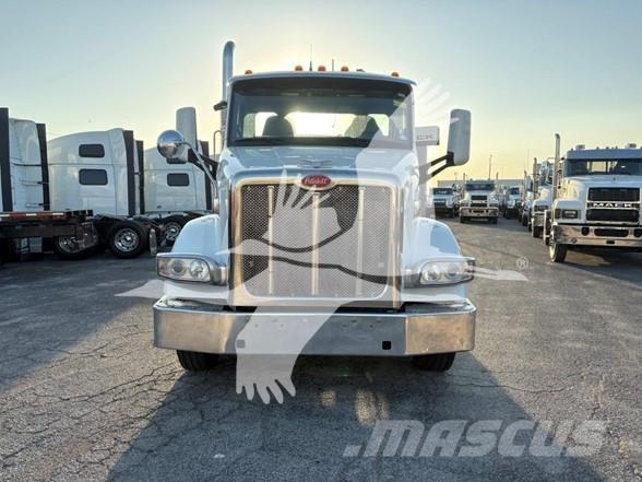 Peterbilt 567 Влекачи
