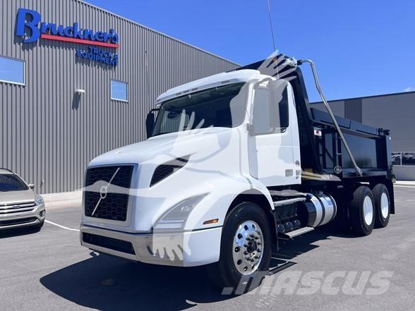 Volvo VNR64300 Самосвал