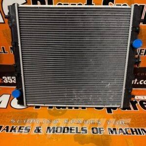 Hitachi ZX 70 Радиатори
