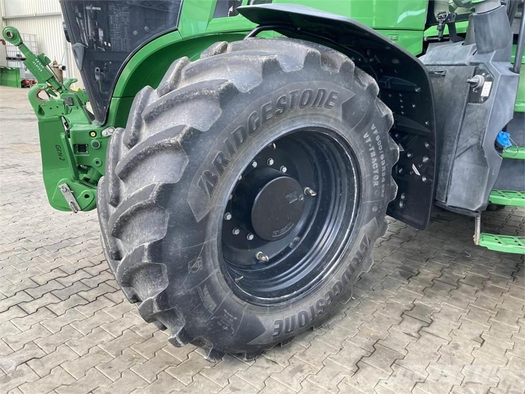 John Deere 7R 310 Трактори