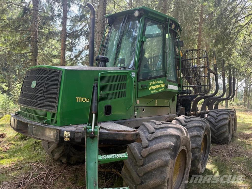 John Deere 1110 D Форуардери