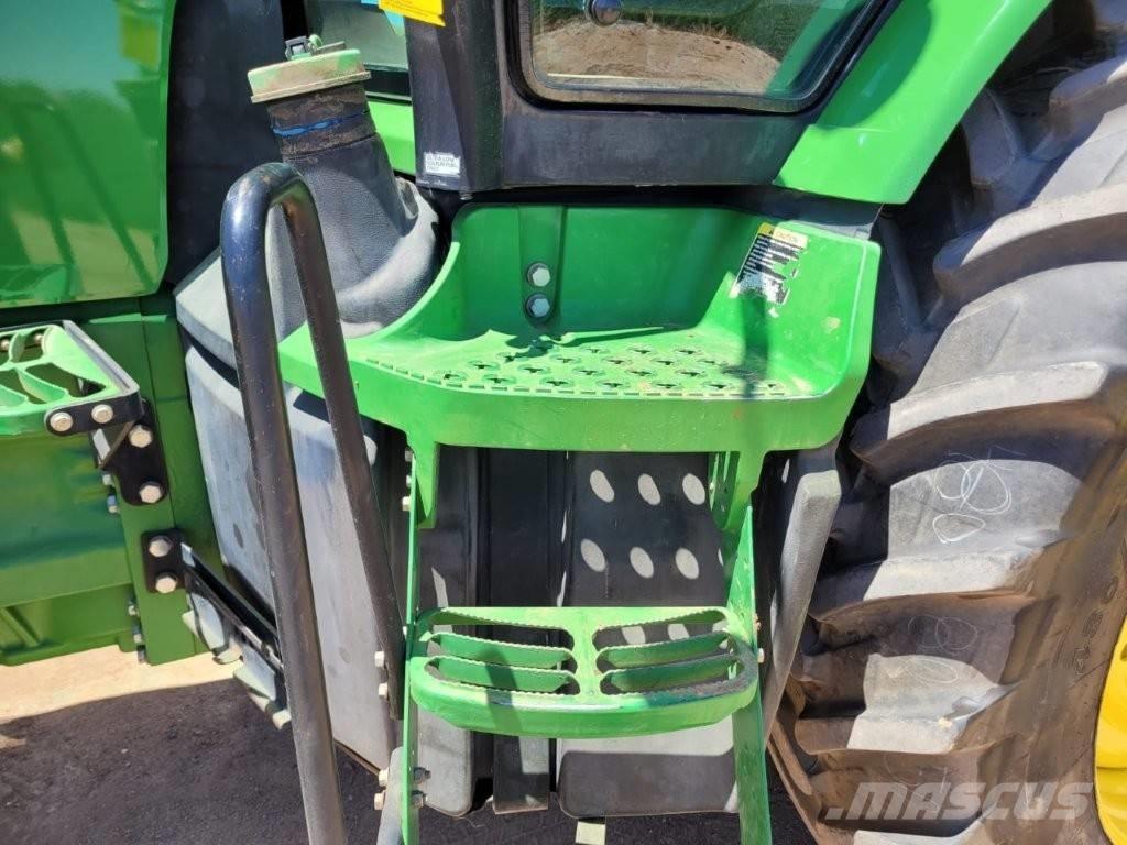 John Deere 8310 R Трактори
