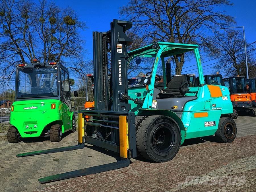 Mitsubishi FD50NT Дизелови камиони