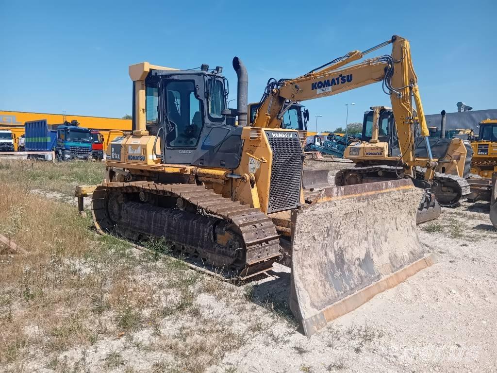 Komatsu D 61 EX-15 Верижни булдозери
