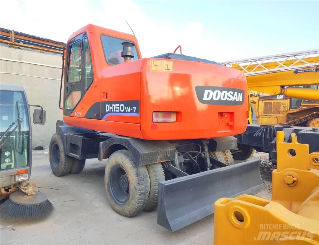Doosan DH150W Колесни екскаватори