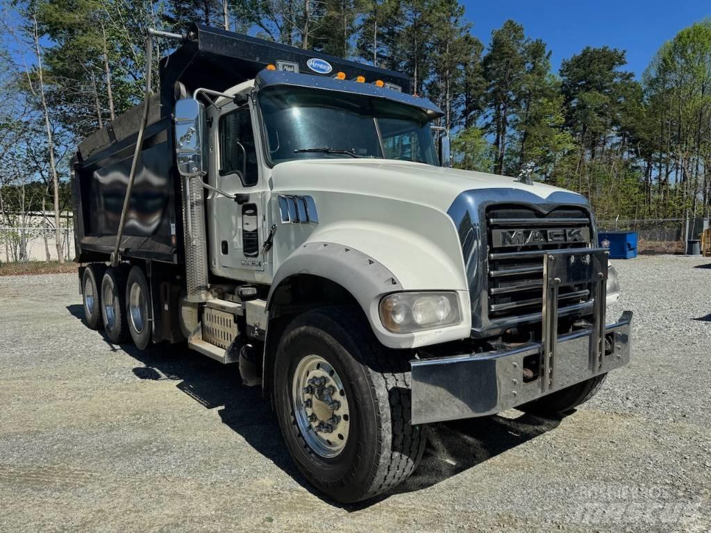 Mack GU713 Самосвал