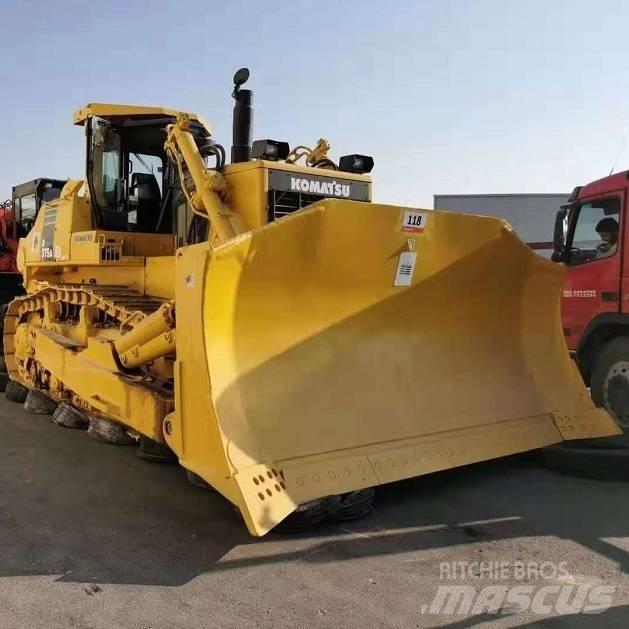 Komatsu d375a Верижни булдозери
