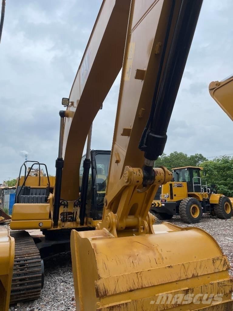 CAT 323GX Средни екскаватори 7т - 12т