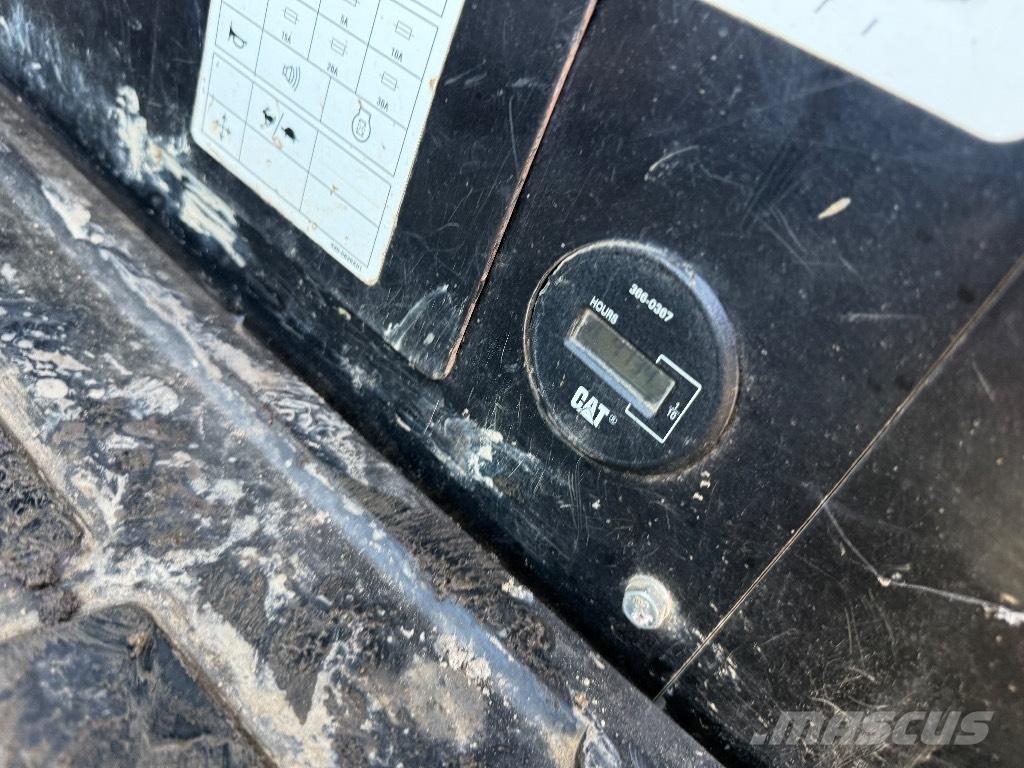 CAT 308 E 2 CR Средни екскаватори 7т - 12т