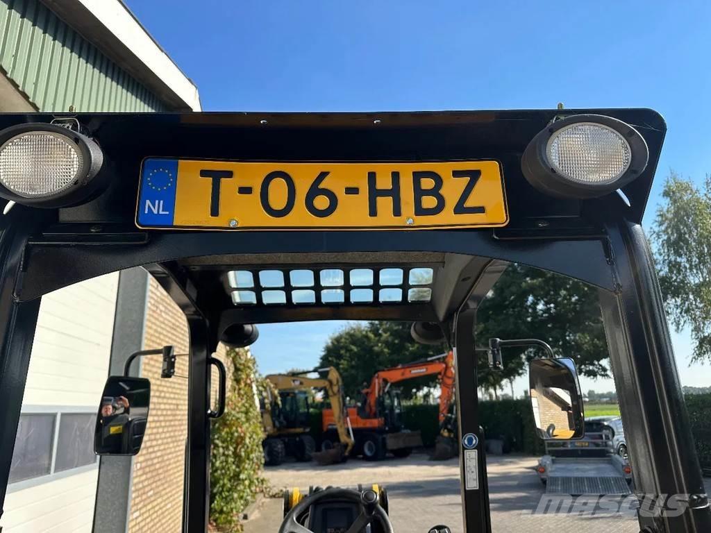 Gehl AL550 Колесни товарачи