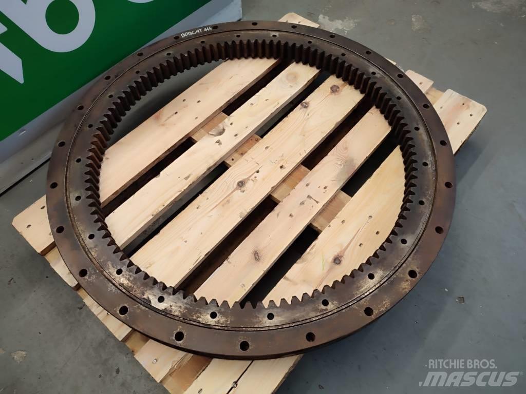 Bobcat 444 swing rim Шаси