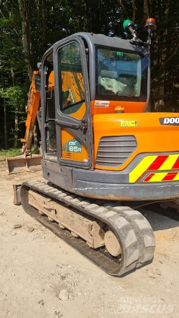 Doosan DX 85 R-3 Средни екскаватори 7т - 12т