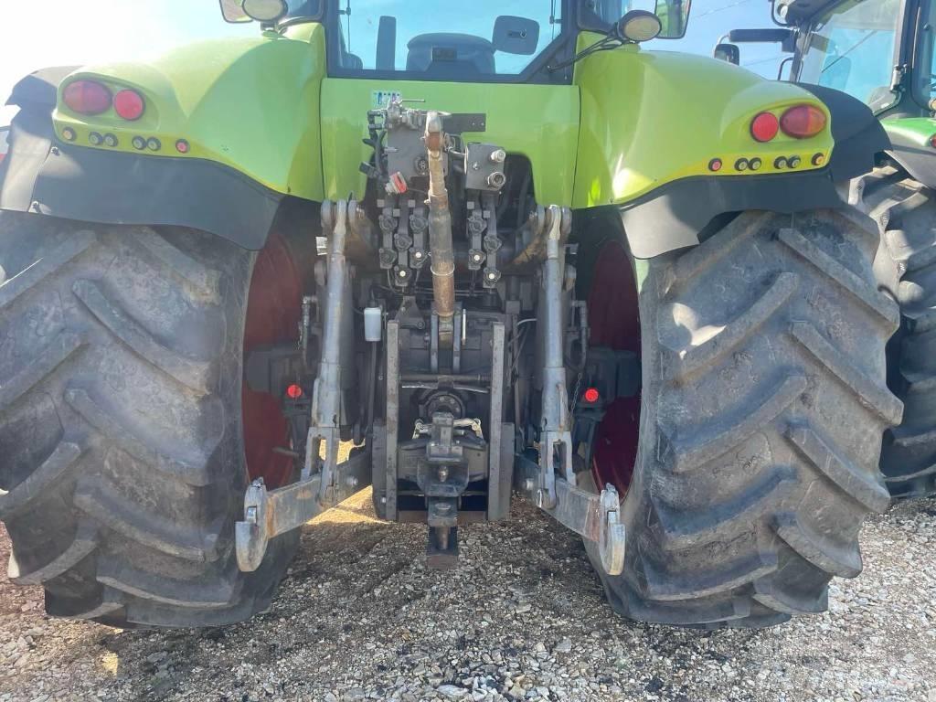CLAAS Axion 840 Трактори