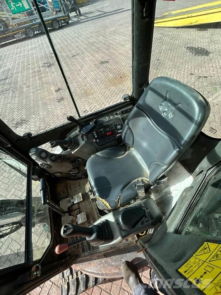 Bobcat E26 Мини екскаватори < 7 т