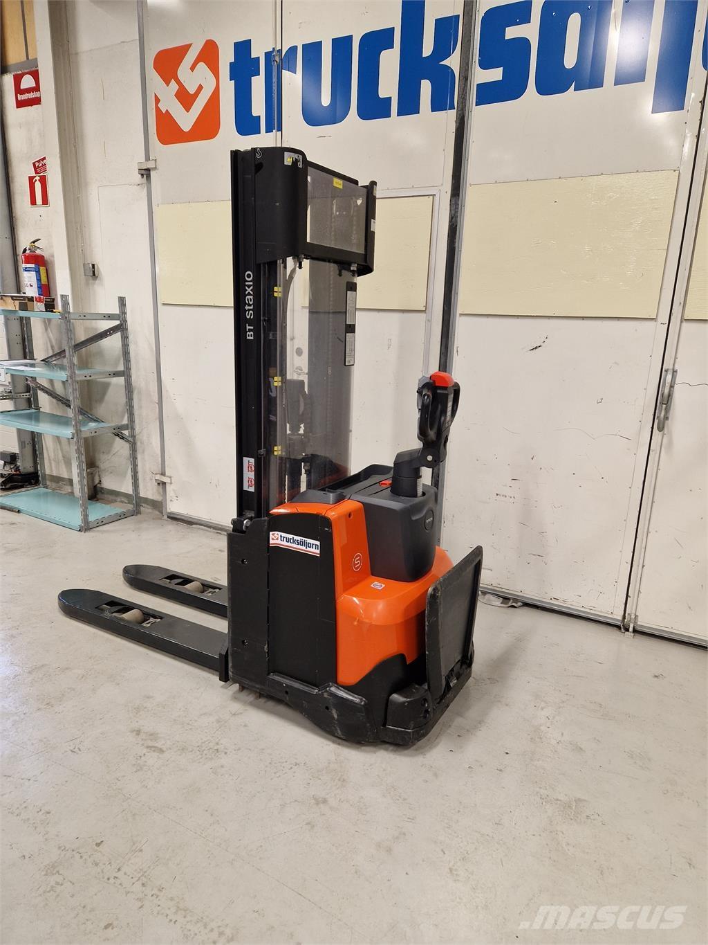 Toyota SWE120L Самоходни товарачи