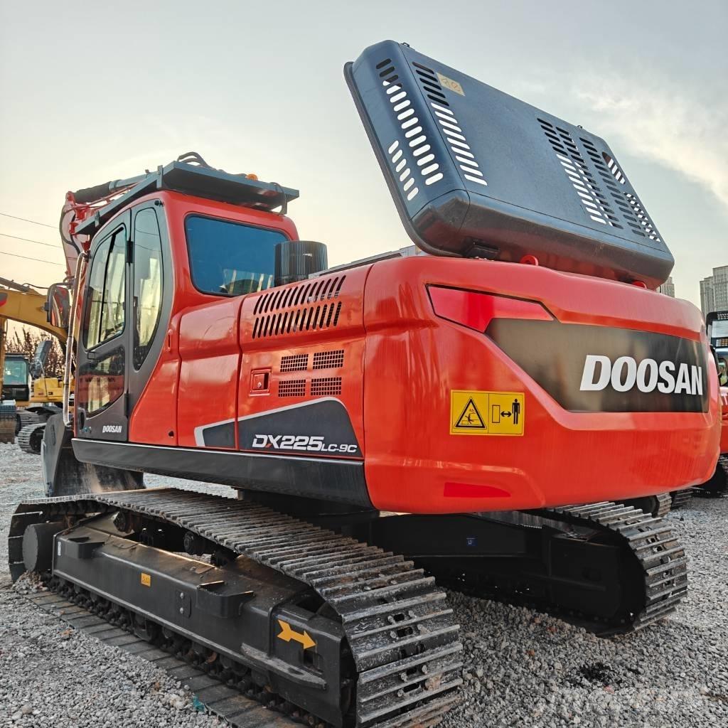 Doosan DX225LC-9C Верижен екскаватор