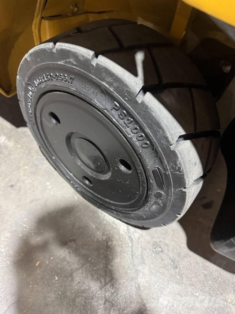 CAT 2C 6000 Вилични кари-повдигачи - други