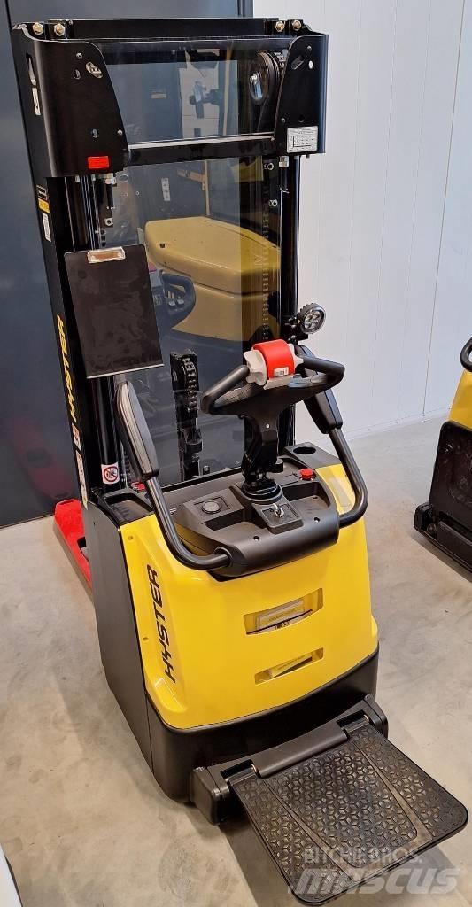 Hyster S1.2S Самоходни товарачи