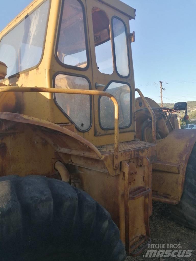 CAT 950C Колесни товарачи