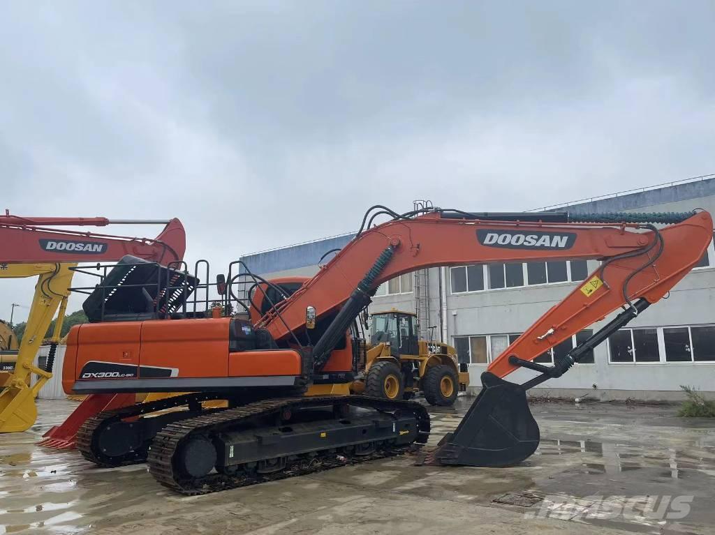 Doosan DX 300 LC Верижен екскаватор