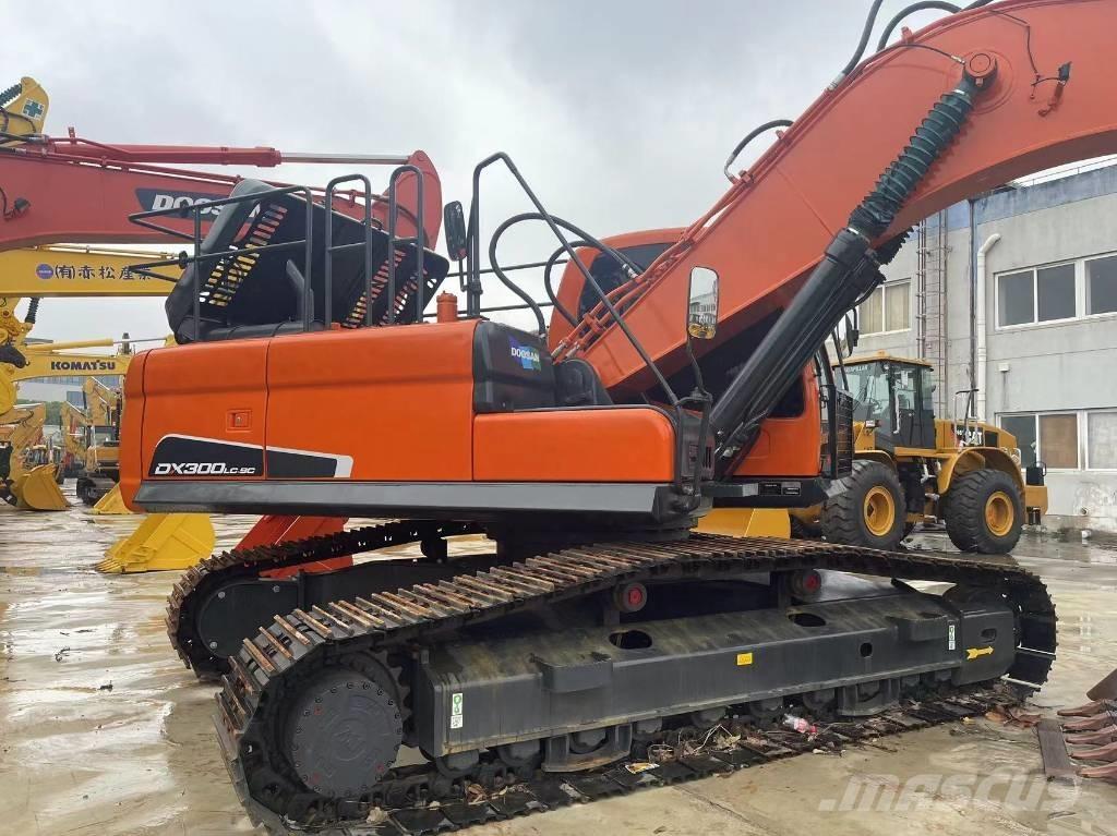 Doosan DX 300 LC Верижен екскаватор