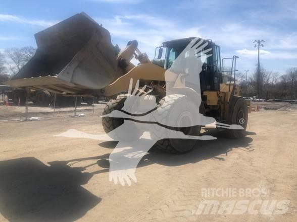 CAT 966G Колесни товарачи