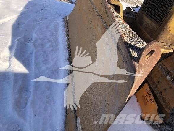 CAT D6N LGP Верижни булдозери
